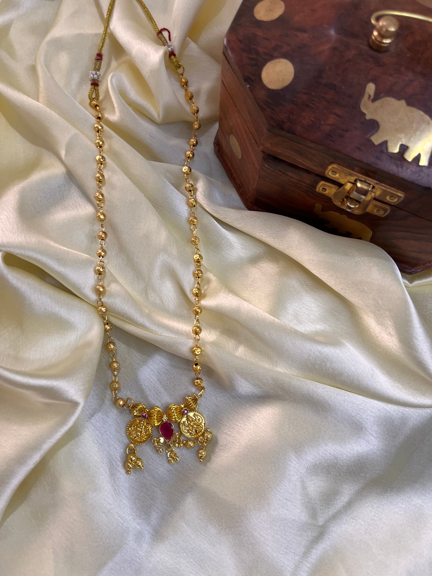 Minimal putali short necklace