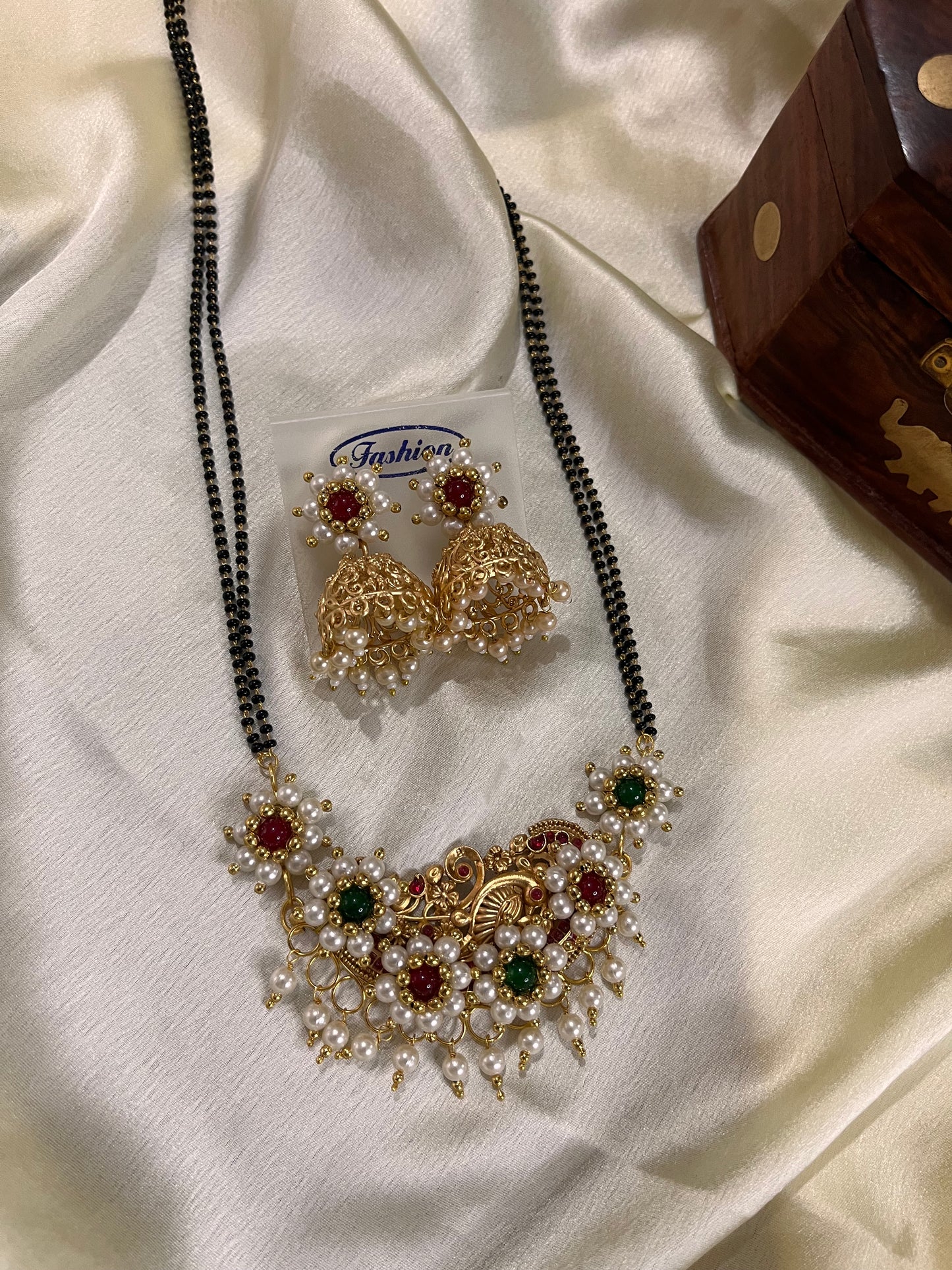 Handcrafted Pearl mangalsutra