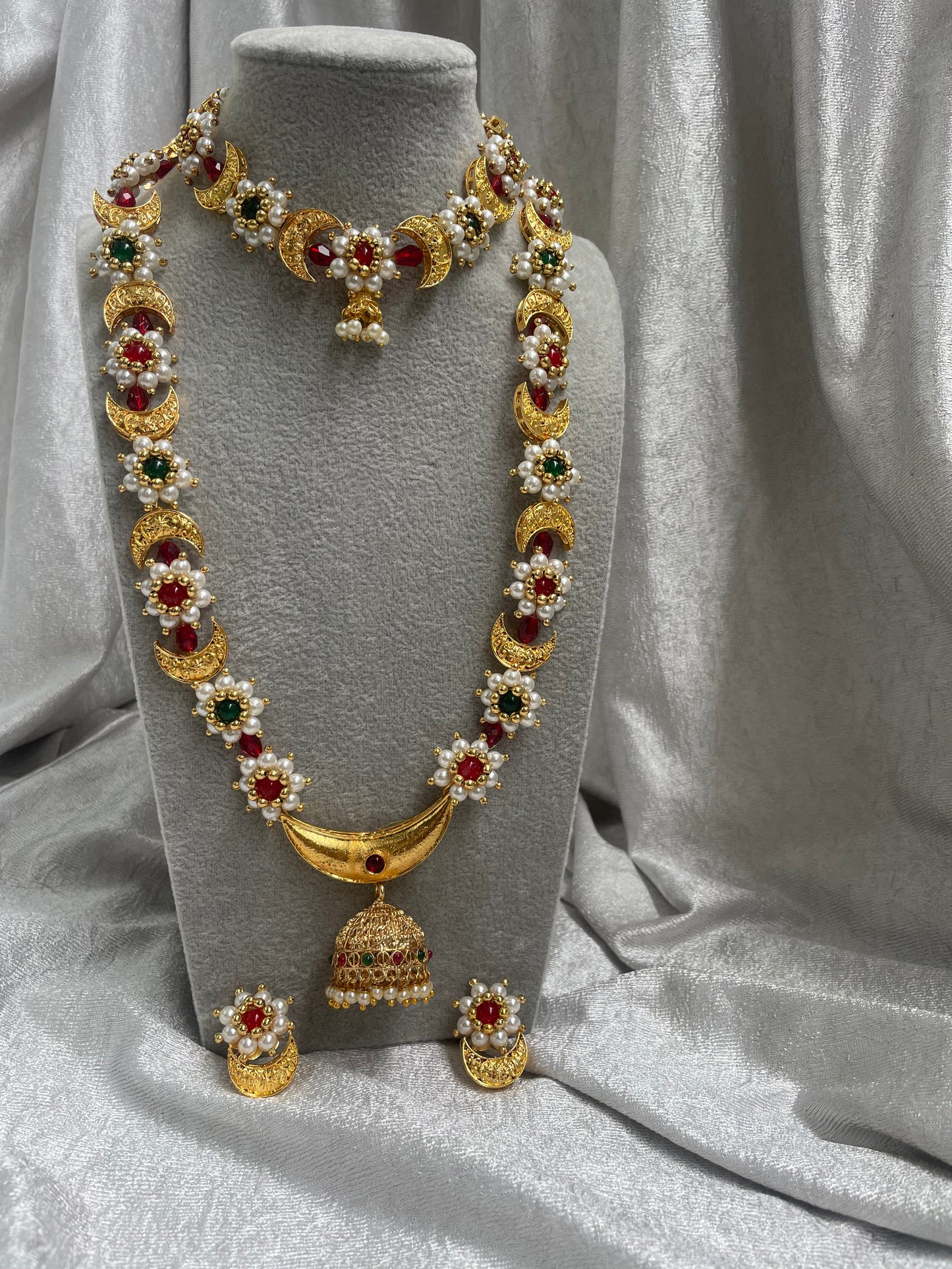 Chandra choker and long haar