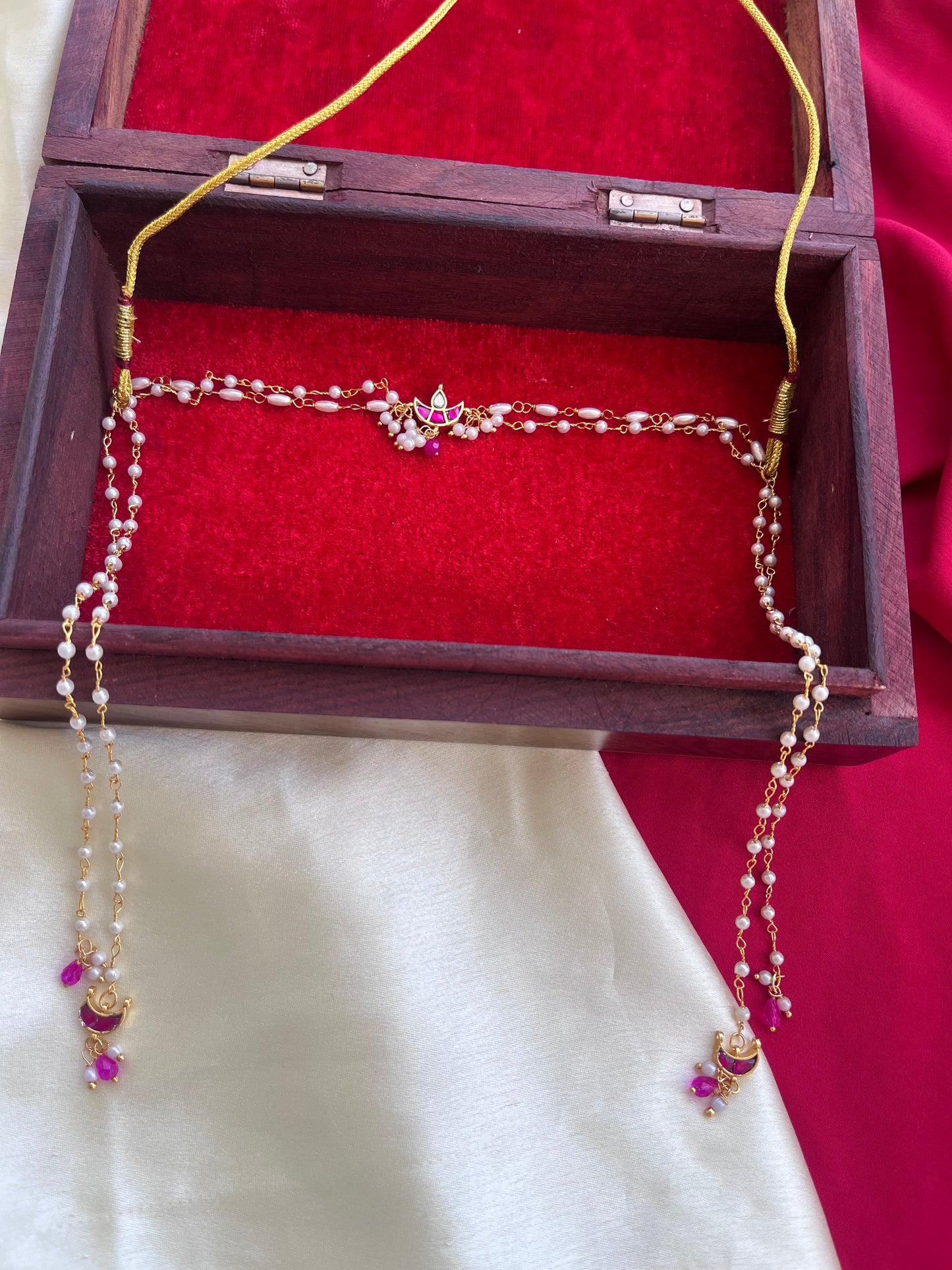 Pachi Kundan mundavali