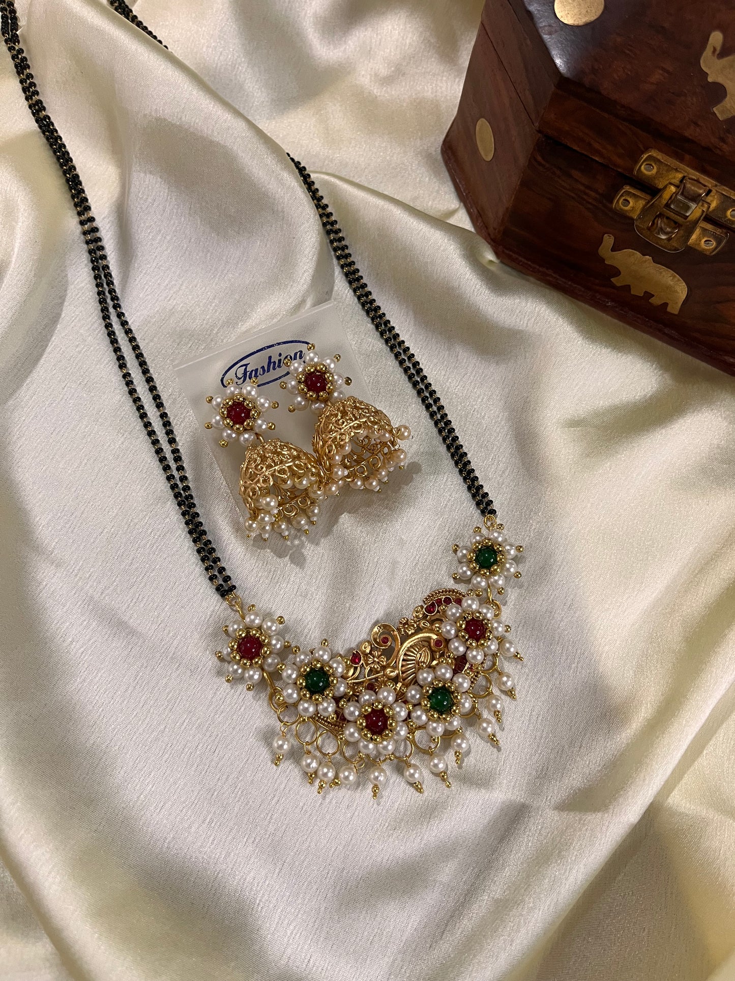 Handcrafted Pearl mangalsutra